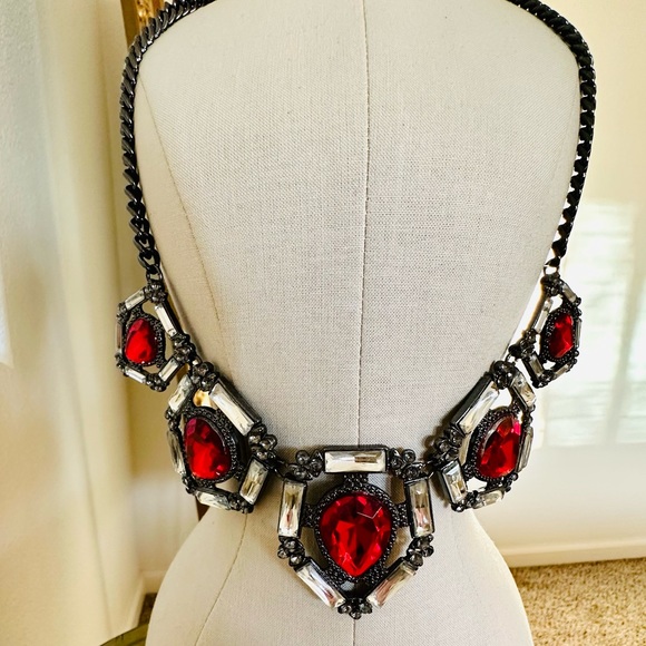 Modern Vintage Red Crystal Statement Necklace - Picture 14 of 14